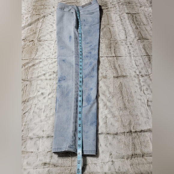 Chico’s So Slimming Girlfriend Ankle Jeans - Picture 9 of 9